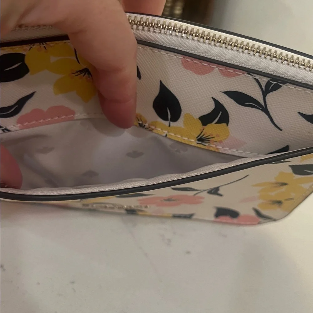 Kate Spade NWT Lily Blooms Printed Trip Wristlet Clutch - Picture 5 of 14